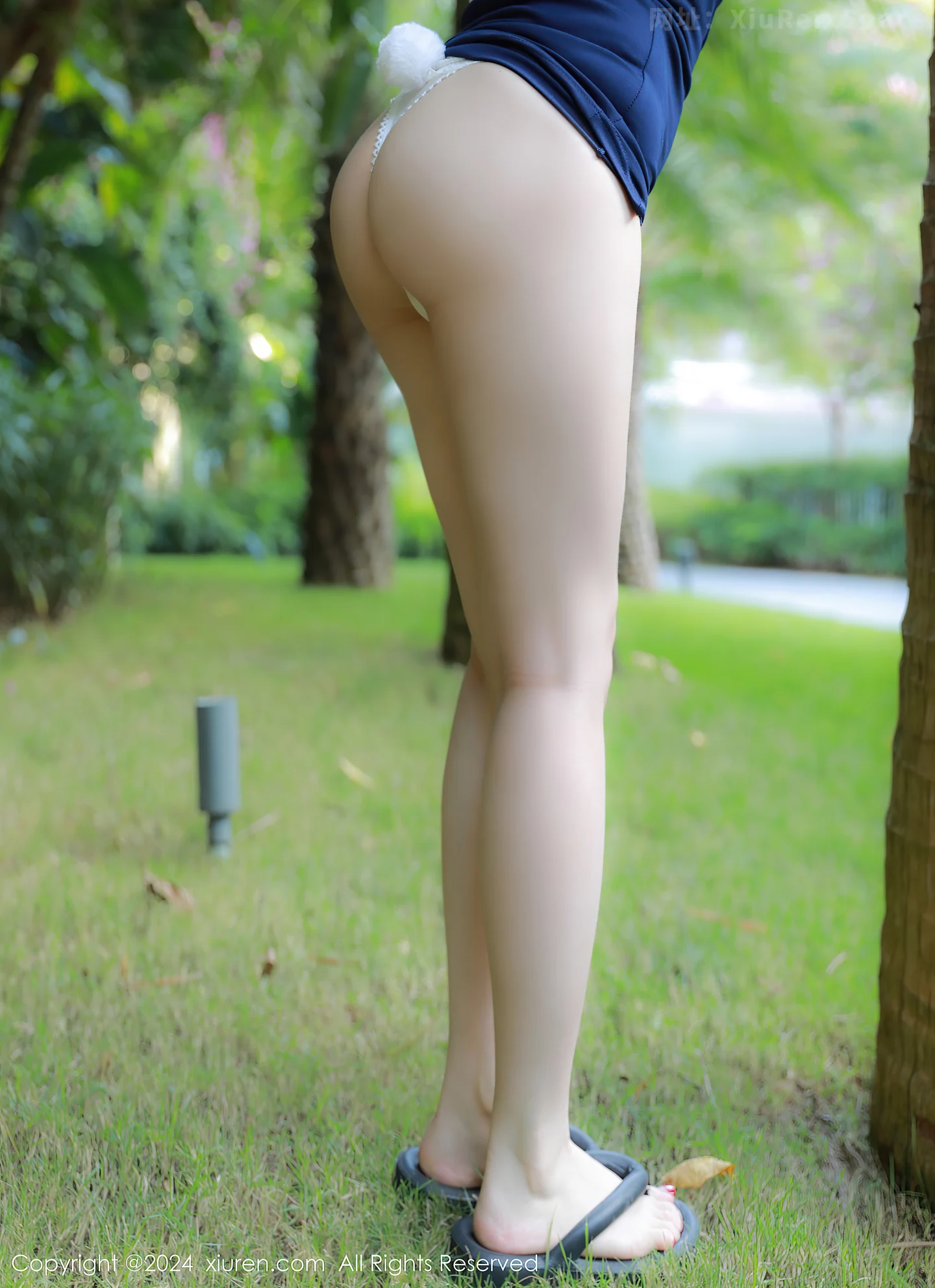 图片[5]-[XiuRen秀人网]VOL.8030 模特豆瓣酱户外场景性感轻透白色上衣秀丰满身材撩人诱惑写真82P-秀人网官方网站